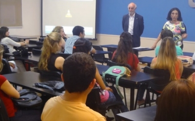 Encuentro de egresados con autoridades institucionales