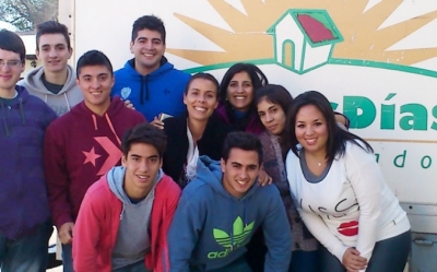 Alumnos de Logística entre lo académico y laboral