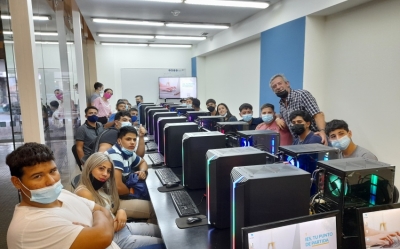 Malvinas Argentinas y el IES capacitan jóvenes en tecnología