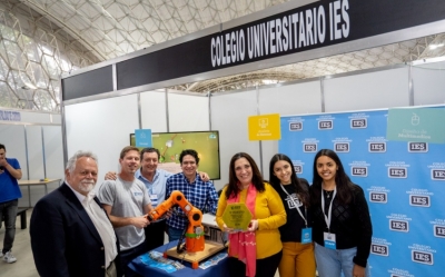 Egresados de Robótica fueron premiados en Expotrónica