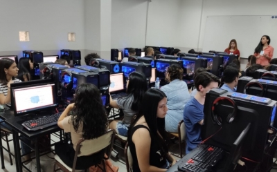 “Taller de Videojuegos para Adolescentes”