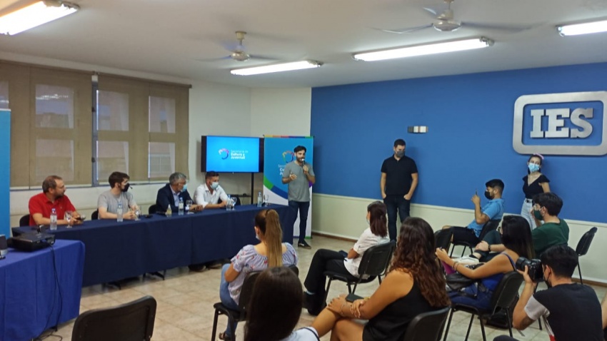 Capacitando desarrolladores de Videojuegos