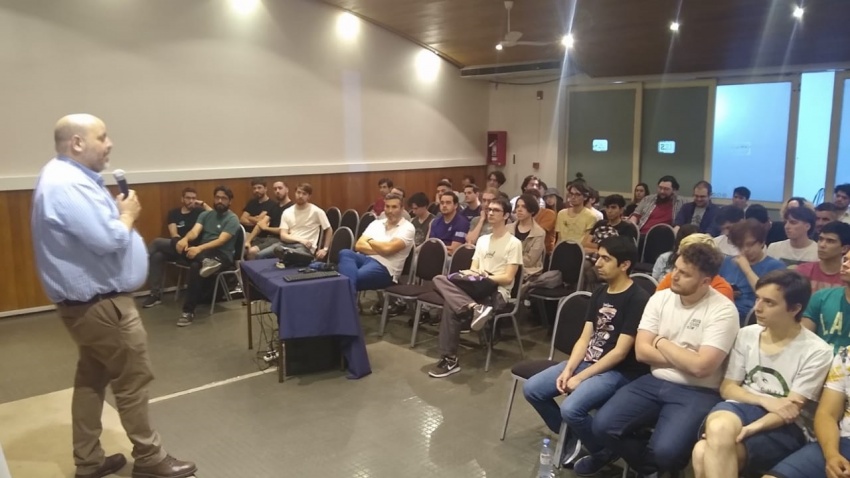 Portfolio Day de la Carrera de Videojuegos de IES